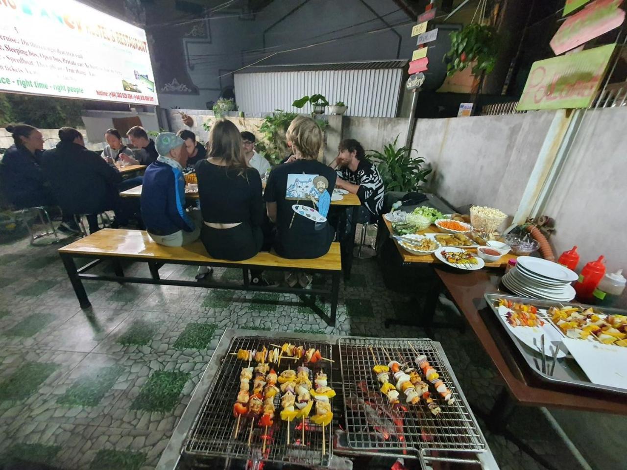 Ha Long Fancy Hostel With Vegetarian And Vegan Restaurant Екстер'єр фото