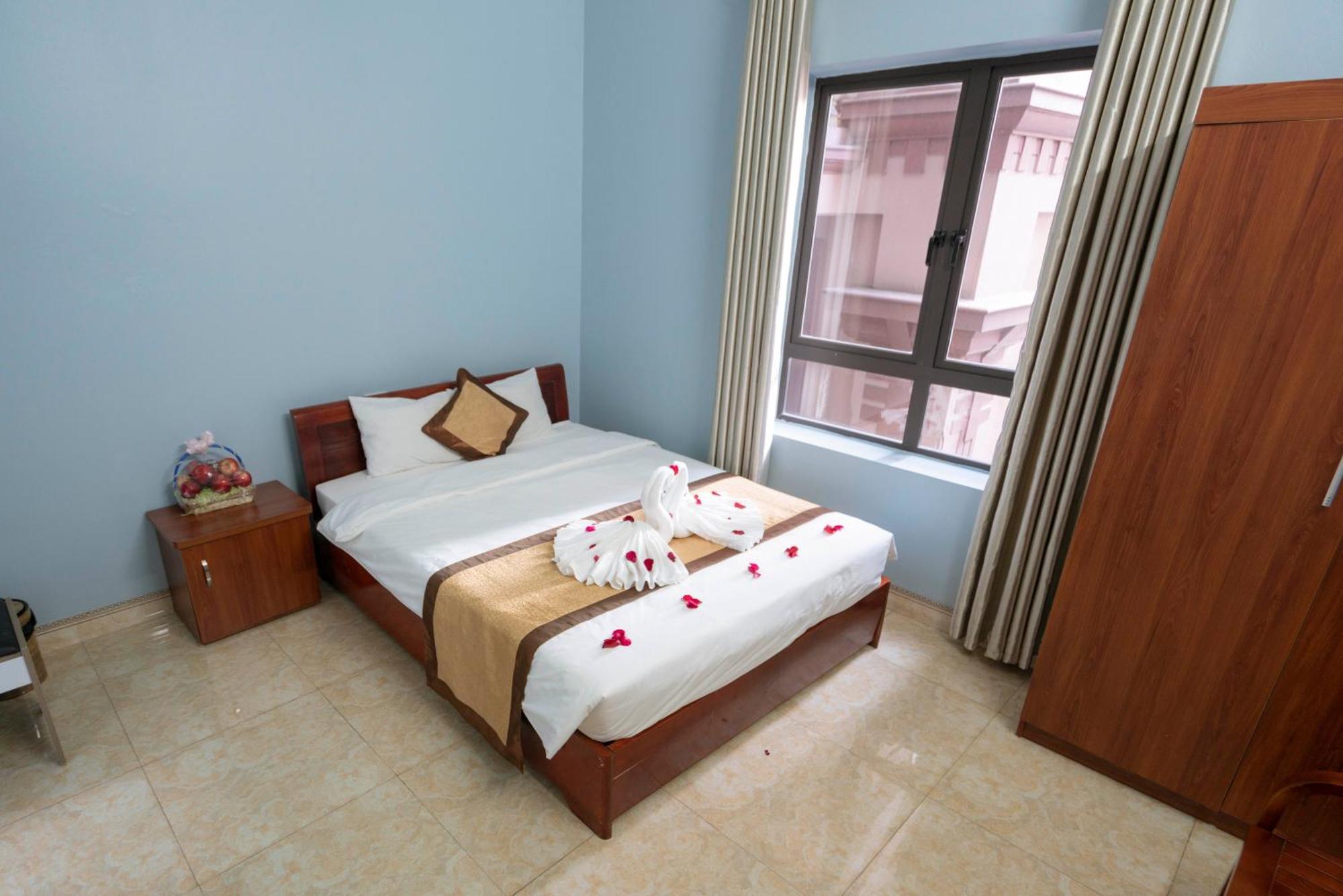 Ha Long Fancy Hostel With Vegetarian And Vegan Restaurant Екстер'єр фото