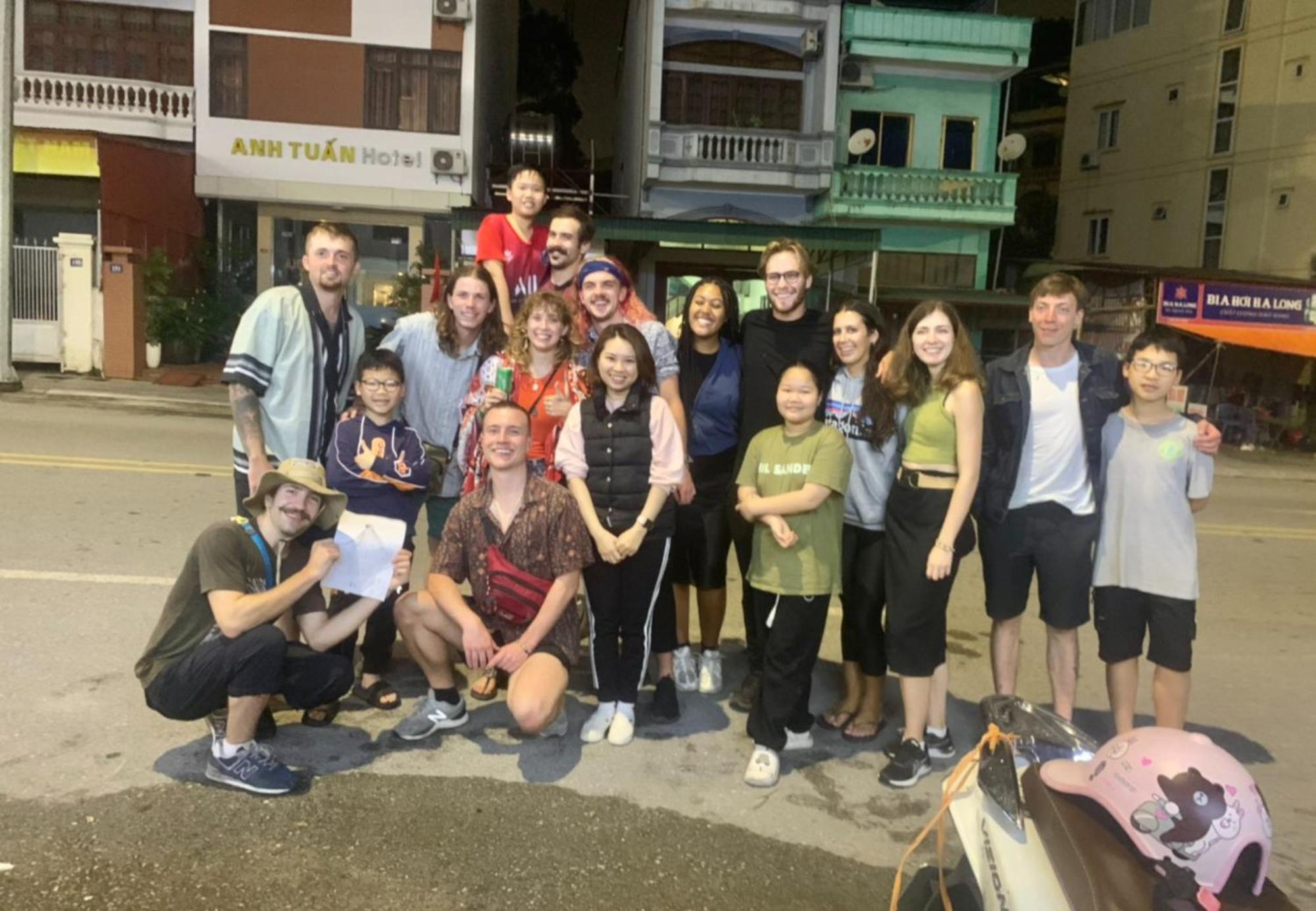 Ha Long Fancy Hostel With Vegetarian And Vegan Restaurant Екстер'єр фото