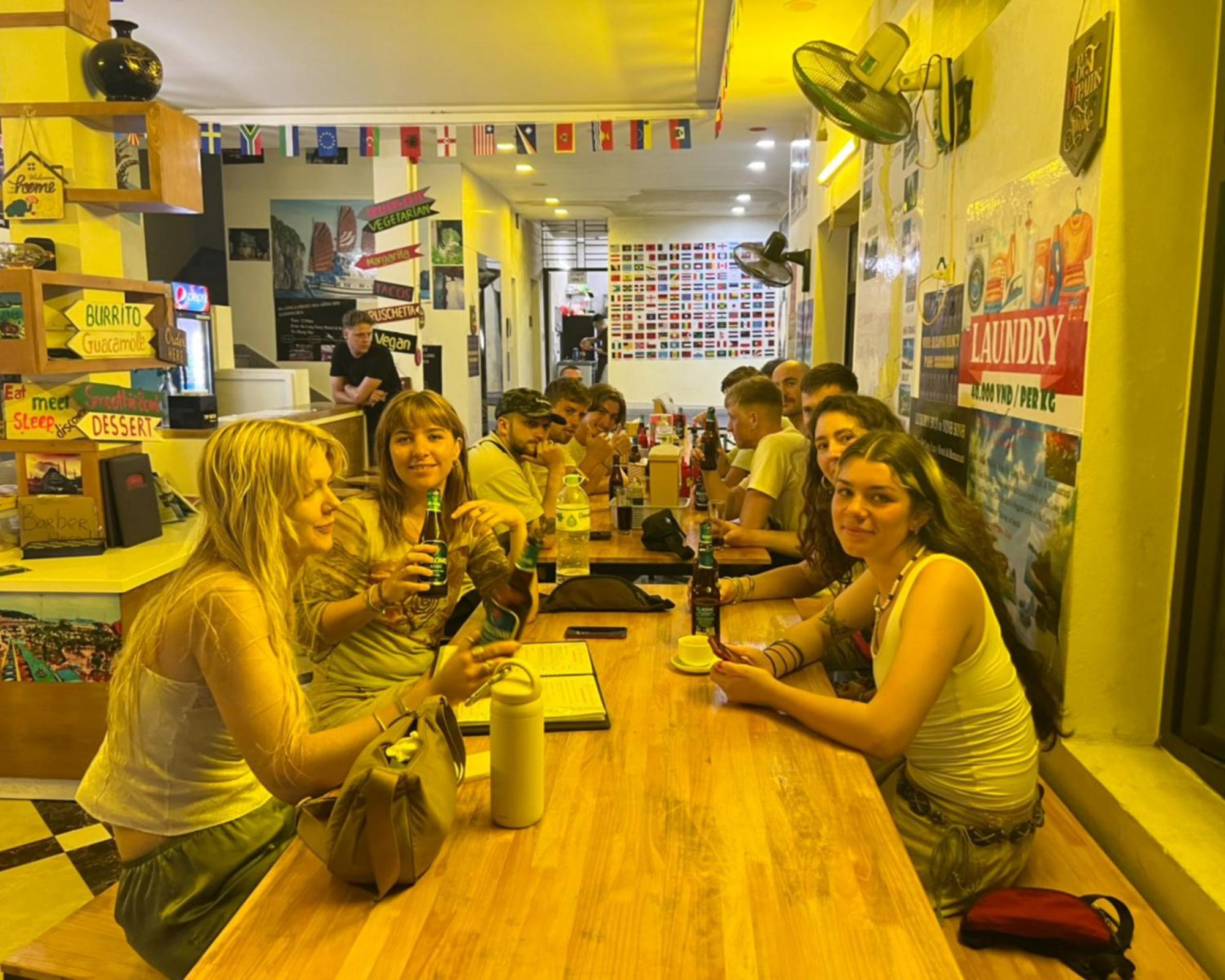 Ha Long Fancy Hostel With Vegetarian And Vegan Restaurant Екстер'єр фото